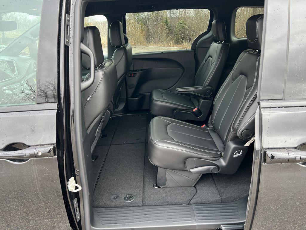 new 2026 Chrysler Pacifica car, priced at $41,853