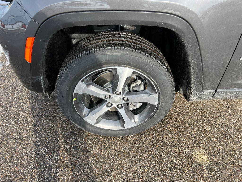 new 2026 Jeep Grand Cherokee L car, priced at $43,735