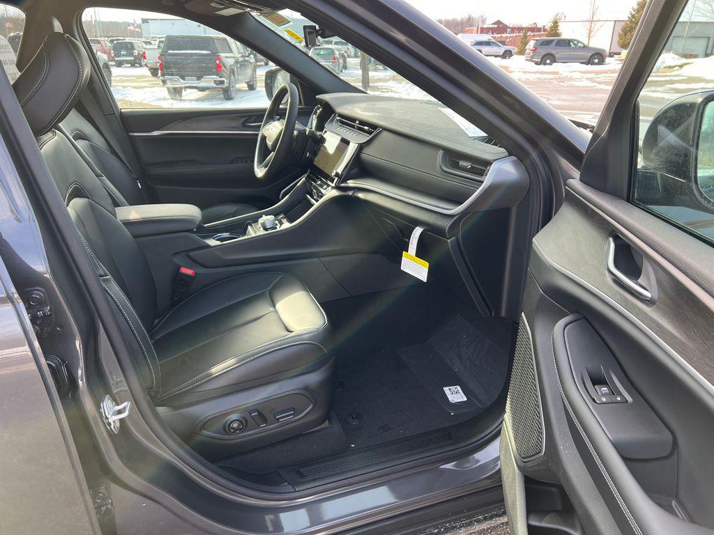 new 2026 Jeep Grand Cherokee L car, priced at $43,735
