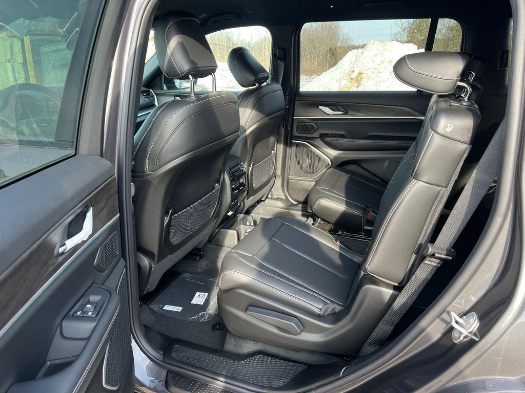 new 2026 Jeep Grand Cherokee L car, priced at $43,735