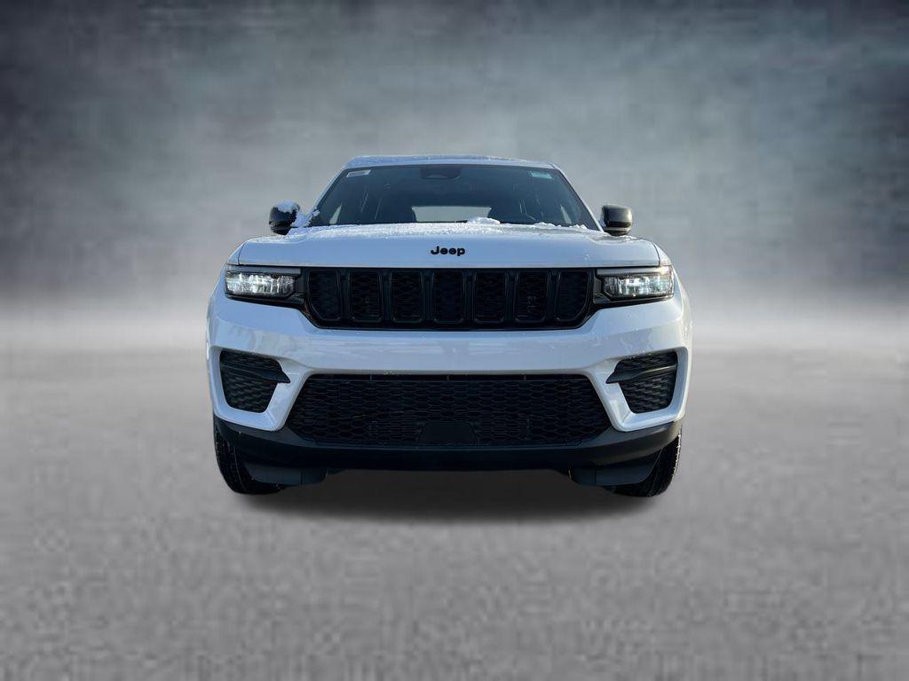 new 2025 Jeep Grand Cherokee car, priced at $44,123