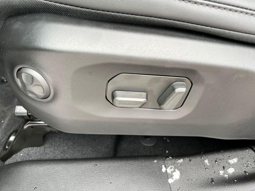 new 2026 Jeep Wrangler car, priced at $52,348