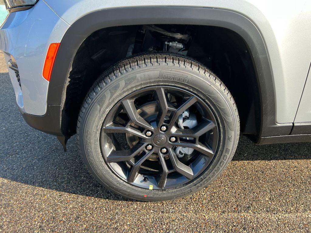 new 2025 Jeep Grand Cherokee car