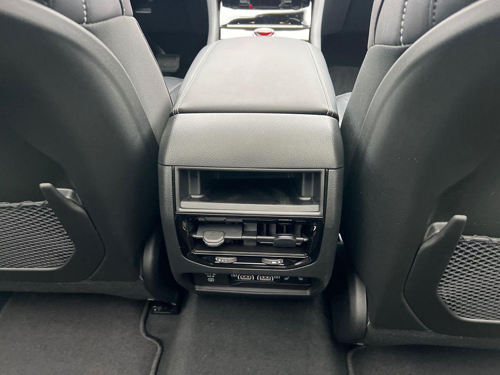 new 2025 Jeep Grand Cherokee car