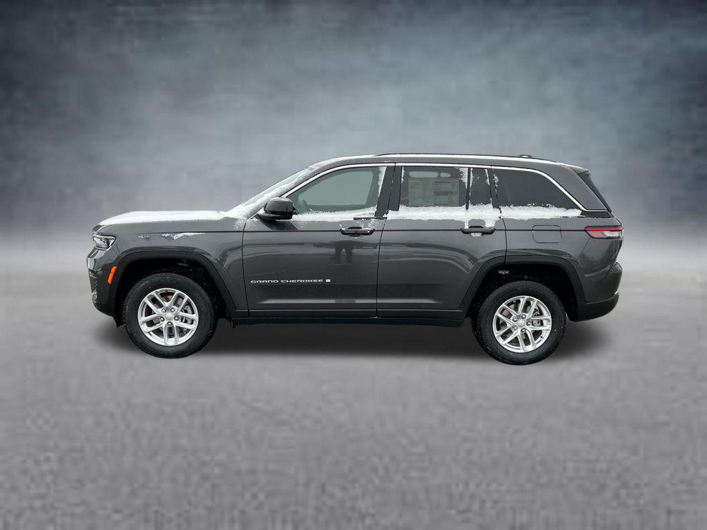 new 2025 Jeep Grand Cherokee car, priced at $37,244