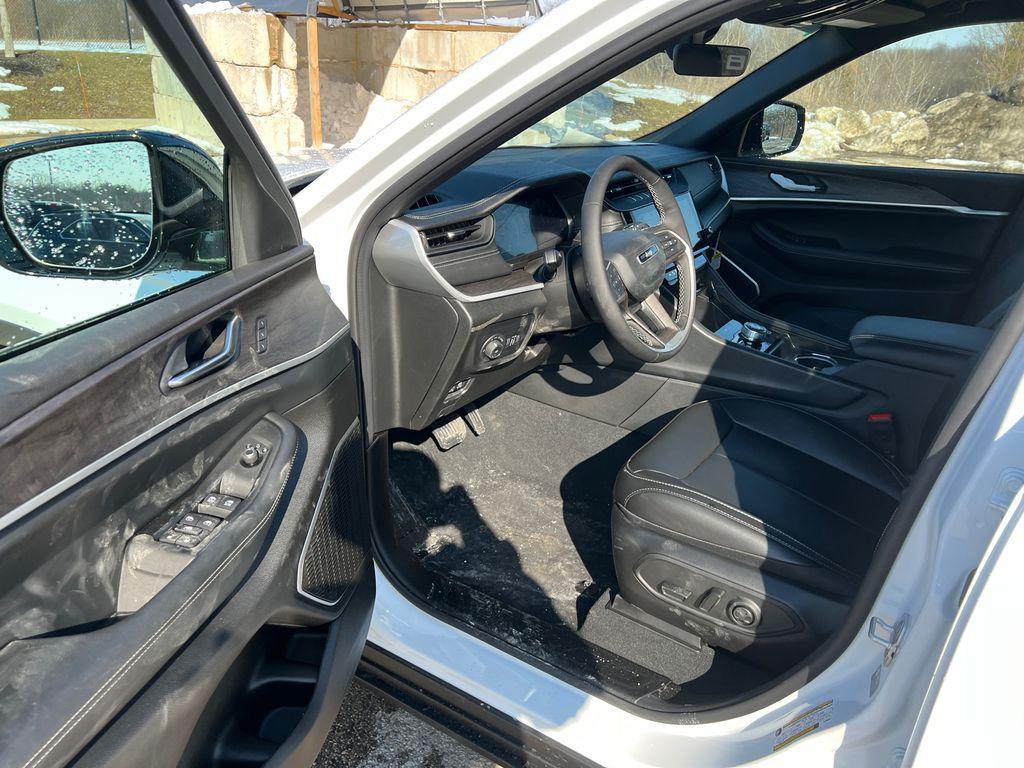 new 2026 Jeep Grand Cherokee L car, priced at $43,226