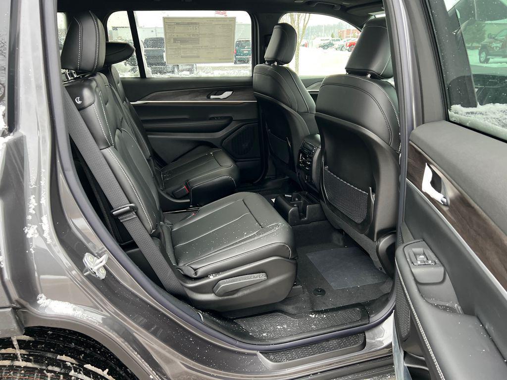 new 2025 Jeep Grand Cherokee L car, priced at $47,468