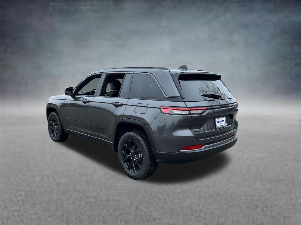new 2026 Jeep Grand Cherokee car, priced at $39,746