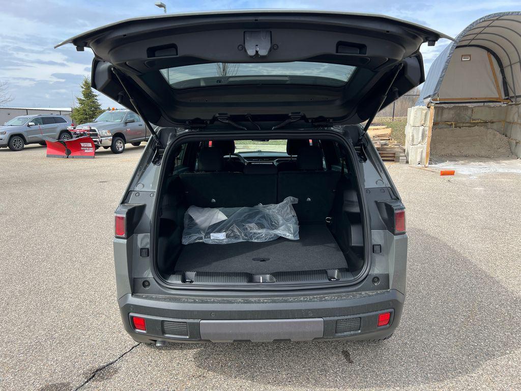 new 2026 Jeep Cherokee car, priced at $36,446