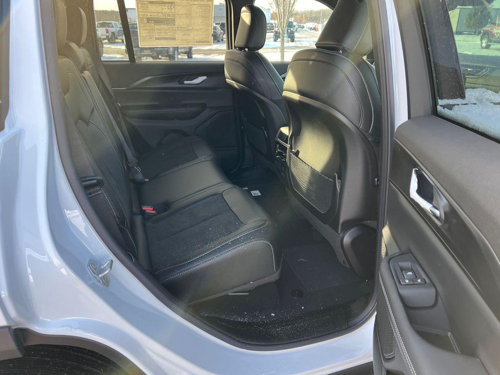 new 2025 Jeep Grand Cherokee car