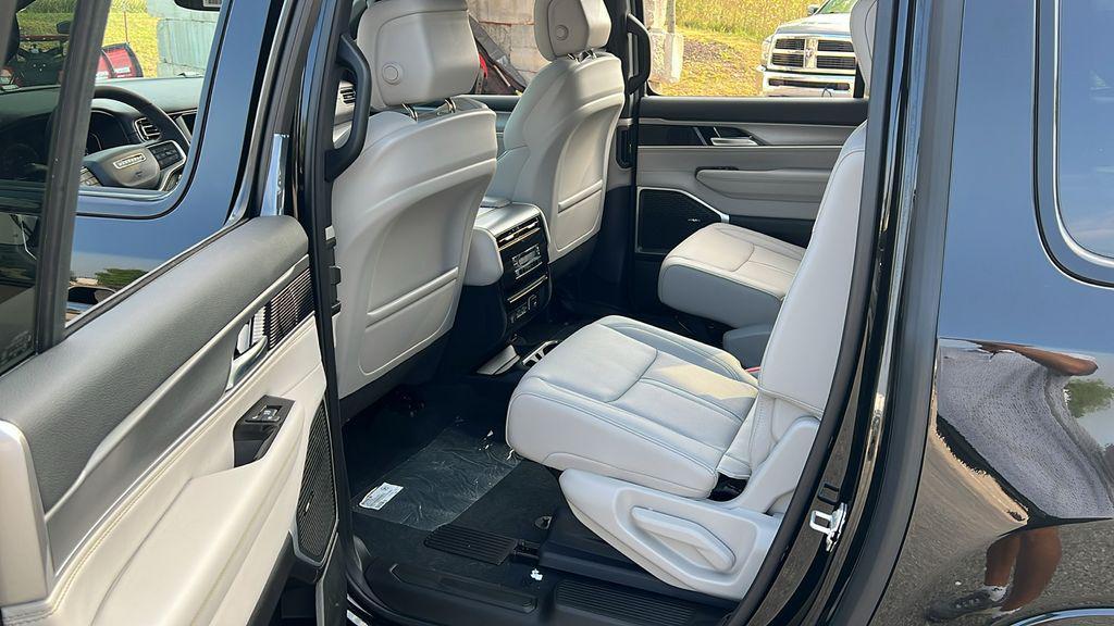 new 2025 Jeep Wagoneer L car, priced at $59,795