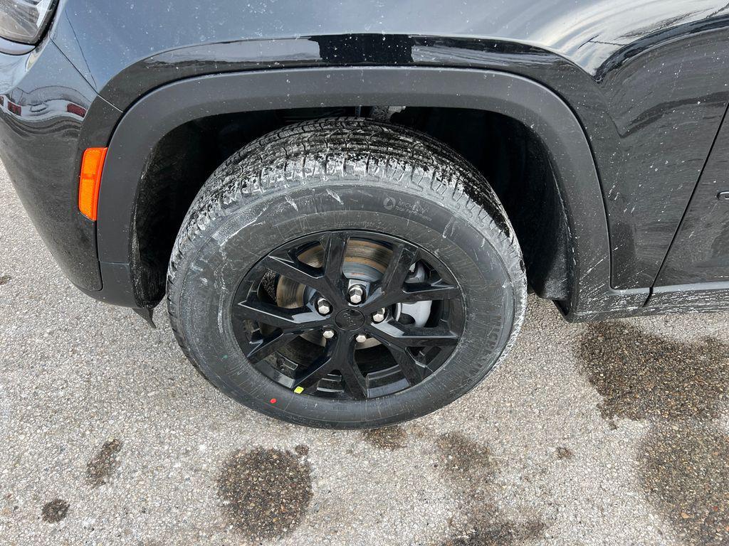 new 2026 Jeep Grand Cherokee car, priced at $39,908
