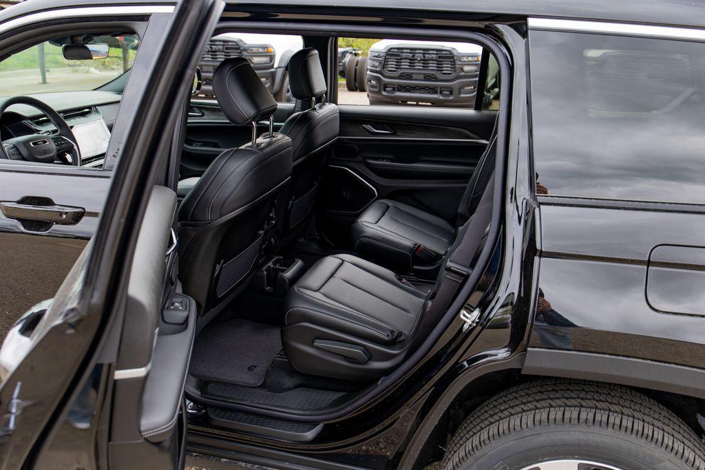 new 2026 Jeep Grand Cherokee L car, priced at $45,448