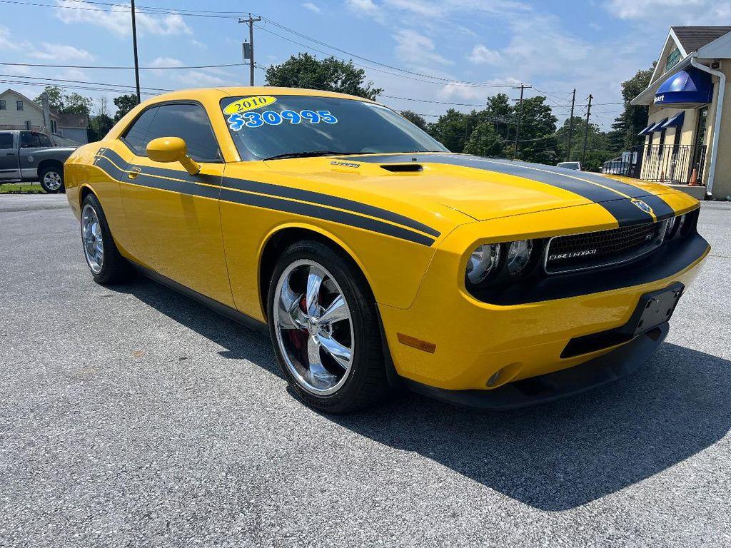 2010 DETONATOR YELLOW Dodge Challenger