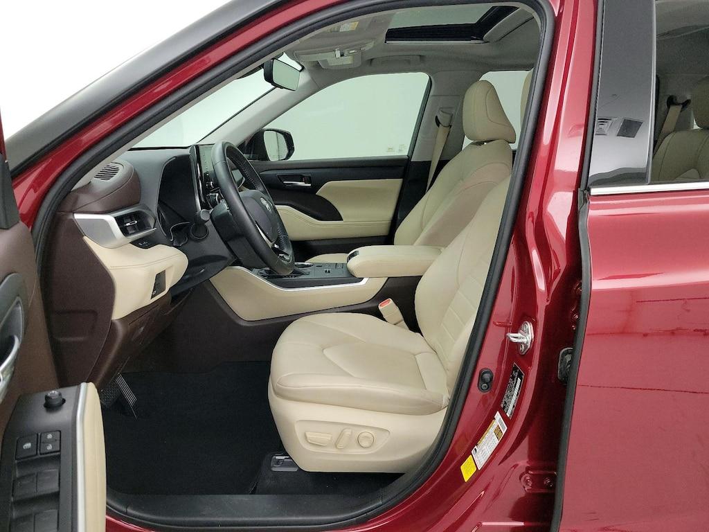 used 2020 Toyota Highlander car, priced at $37,998