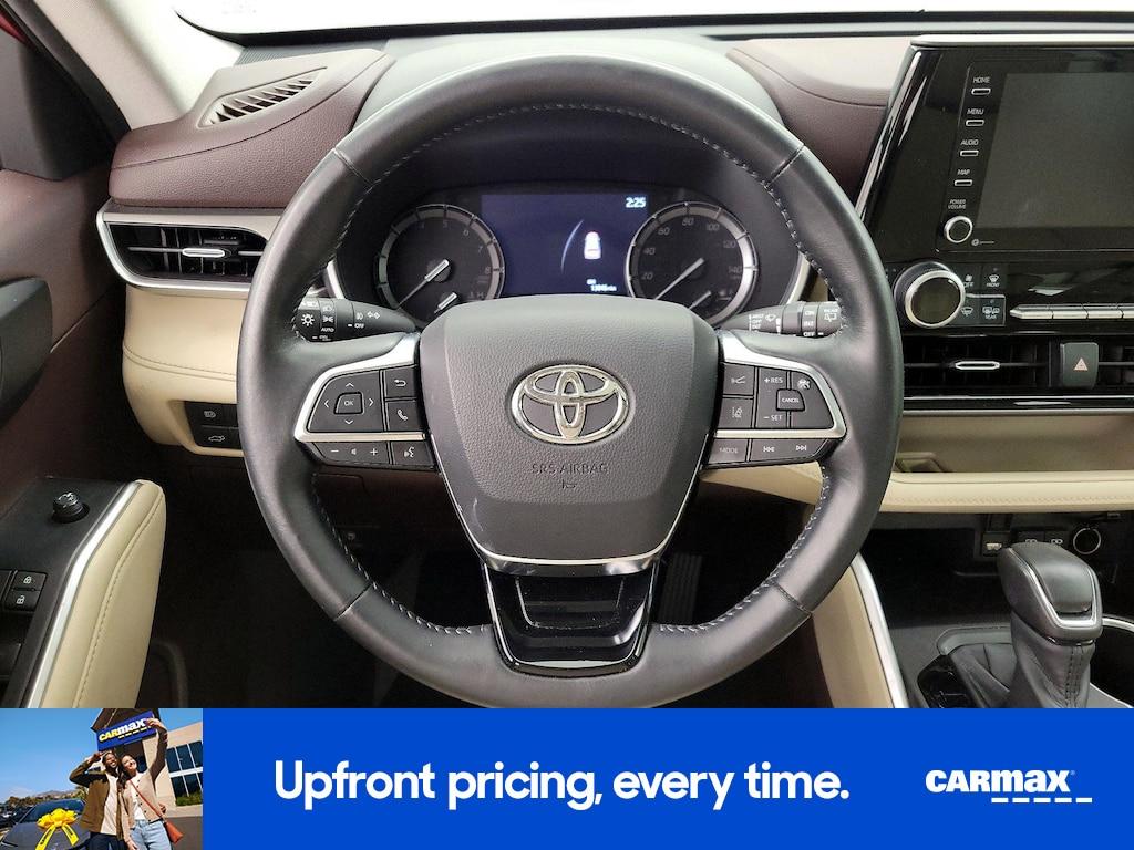 used 2020 Toyota Highlander car, priced at $37,998