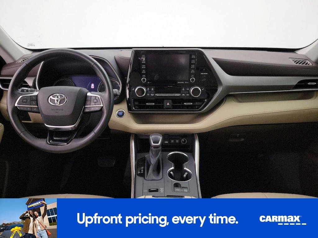 used 2020 Toyota Highlander car, priced at $37,998
