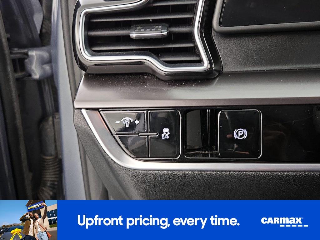 used 2024 Kia Sportage car, priced at $25,998