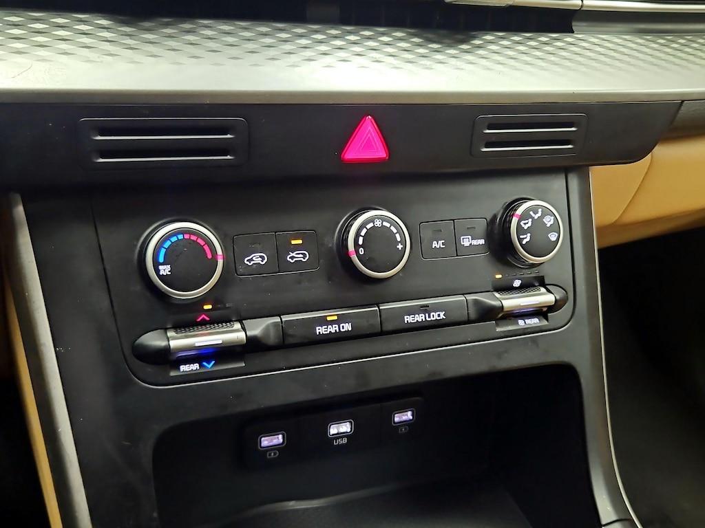 used 2022 Kia Carnival car, priced at $27,998