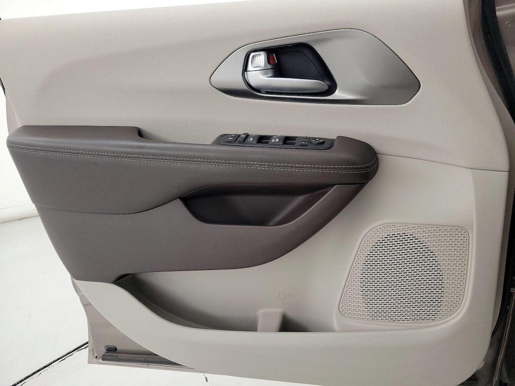 used 2017 Chrysler Pacifica car, priced at $22,998