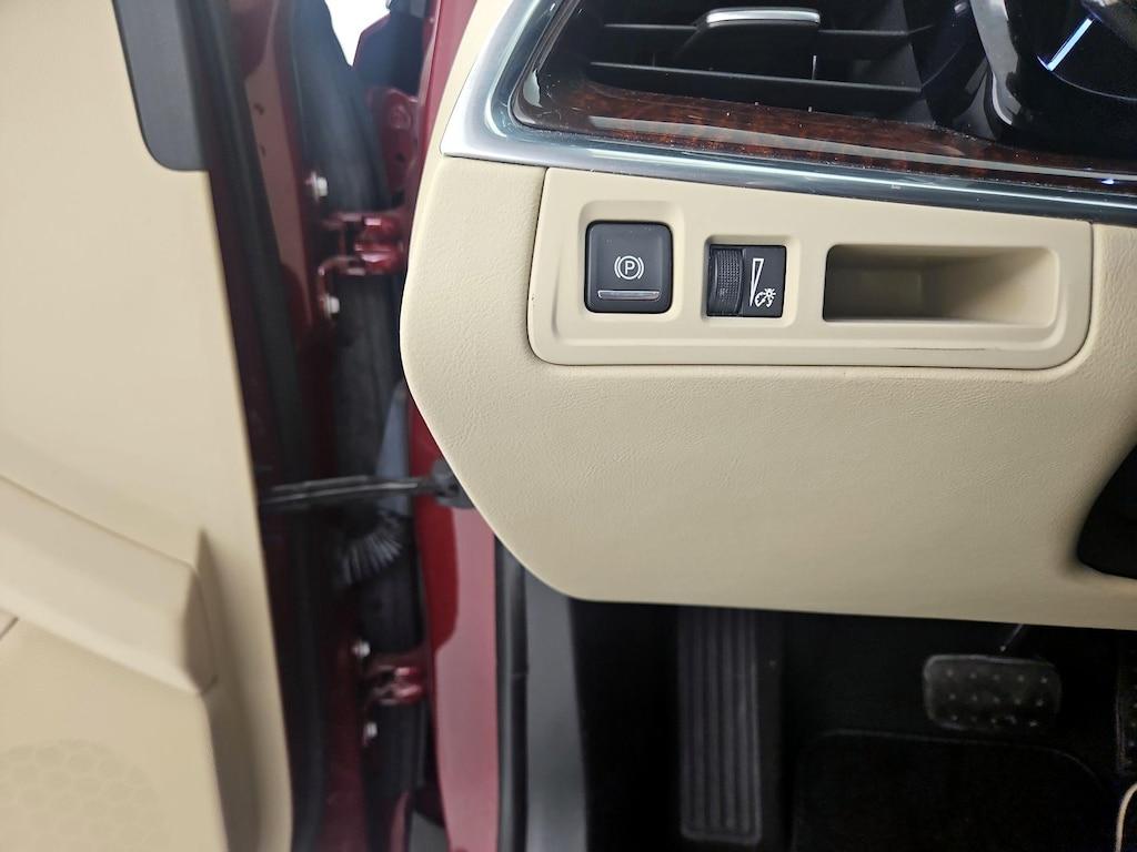 used 2017 Cadillac XT5 car, priced at $18,998