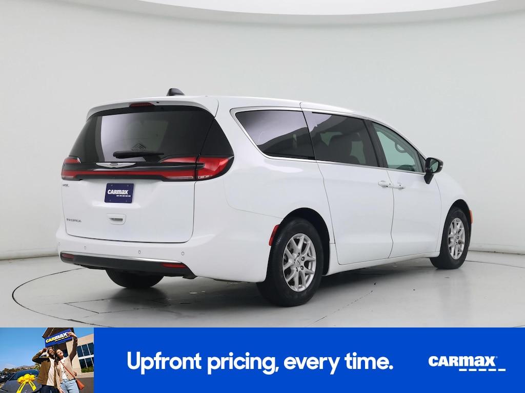 used 2024 Chrysler Pacifica car, priced at $25,998