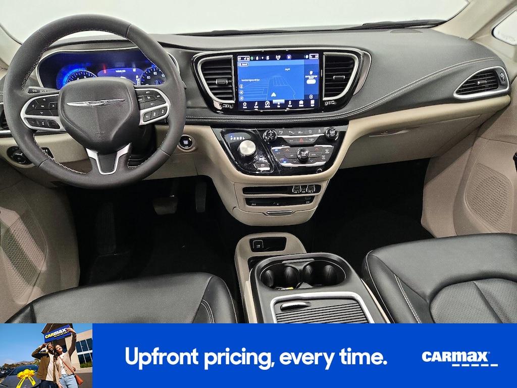 used 2023 Chrysler Pacifica car, priced at $34,998