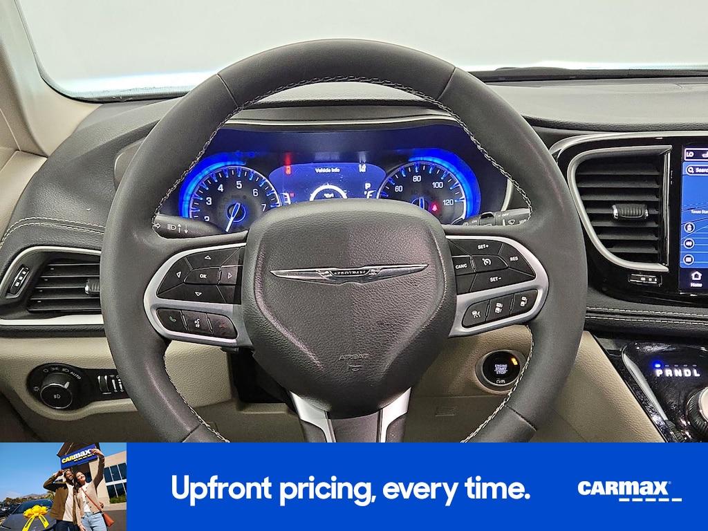 used 2023 Chrysler Pacifica car, priced at $34,998