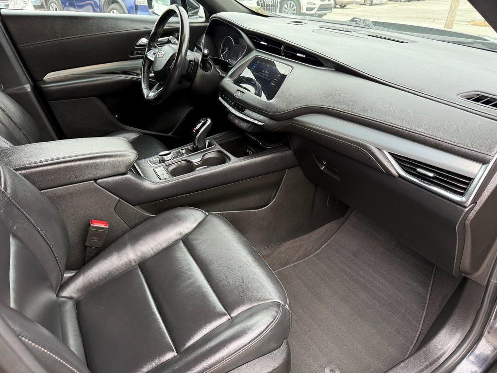 used 2023 Cadillac XT4 car, priced at $21,999