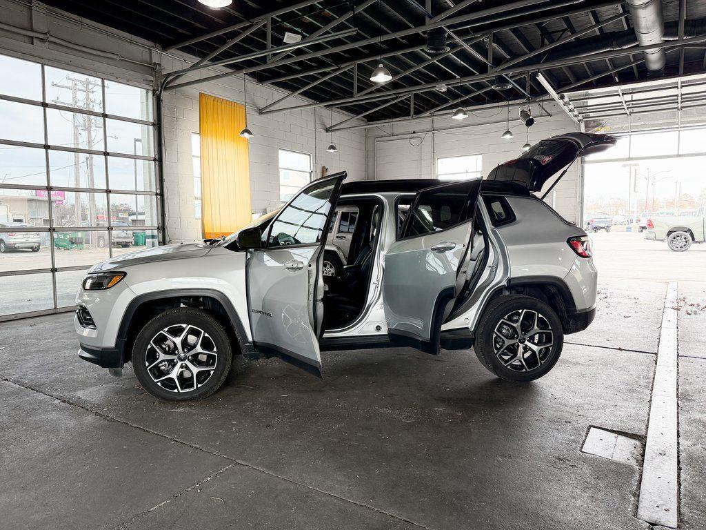 new 2025 Jeep Compass car, priced at $29,488