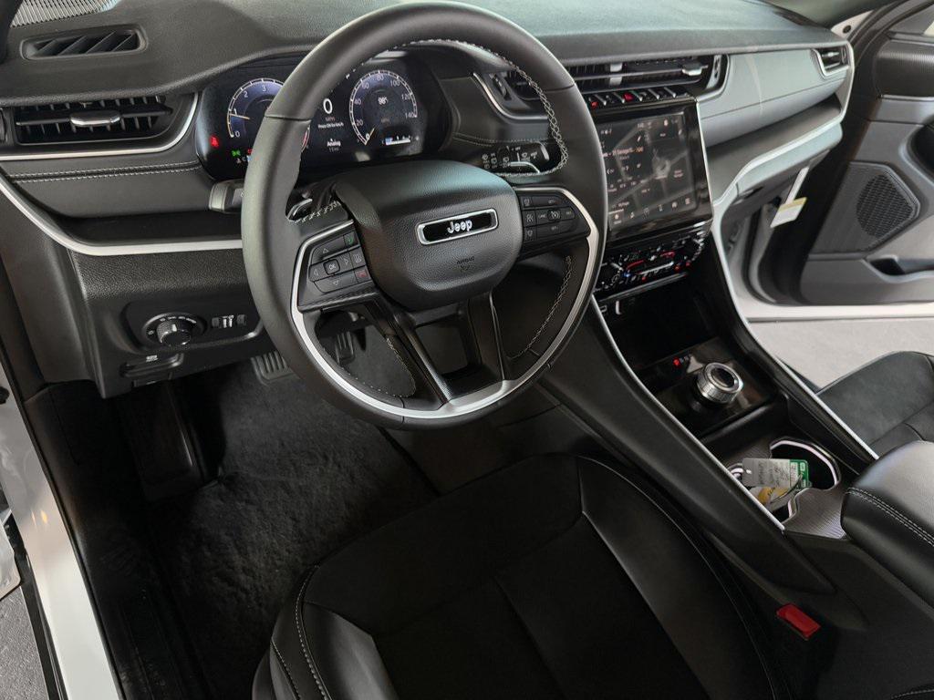 new 2025 Jeep Grand Cherokee L car, priced at $40,998