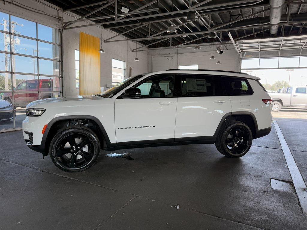 new 2025 Jeep Grand Cherokee L car, priced at $40,998