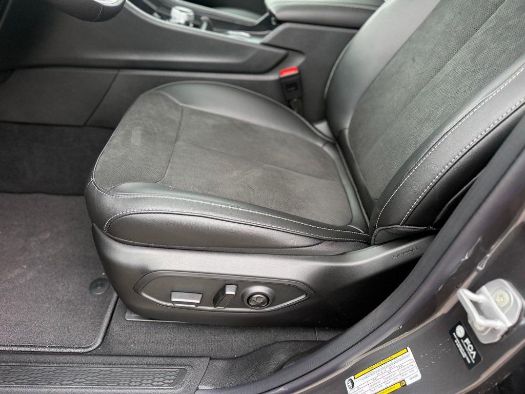 new 2025 Jeep Grand Cherokee car, priced at $43,528