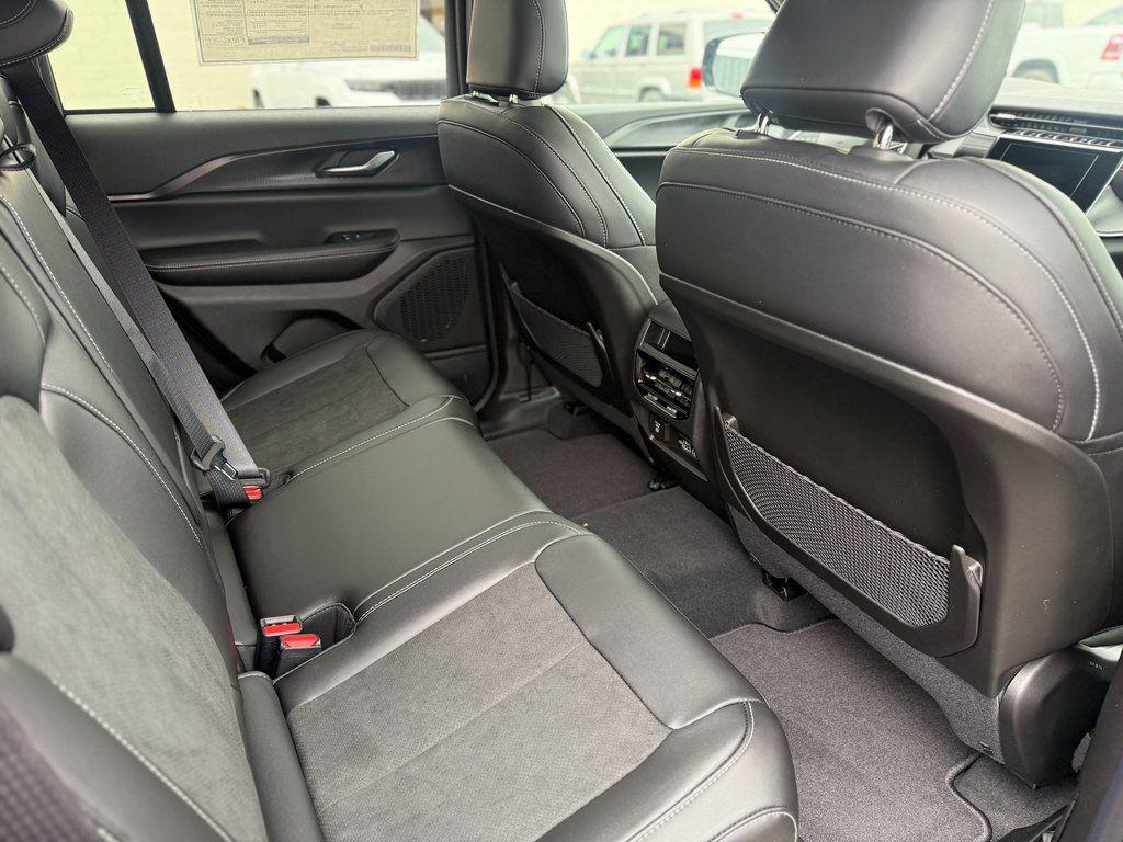 new 2025 Jeep Grand Cherokee car, priced at $42,928