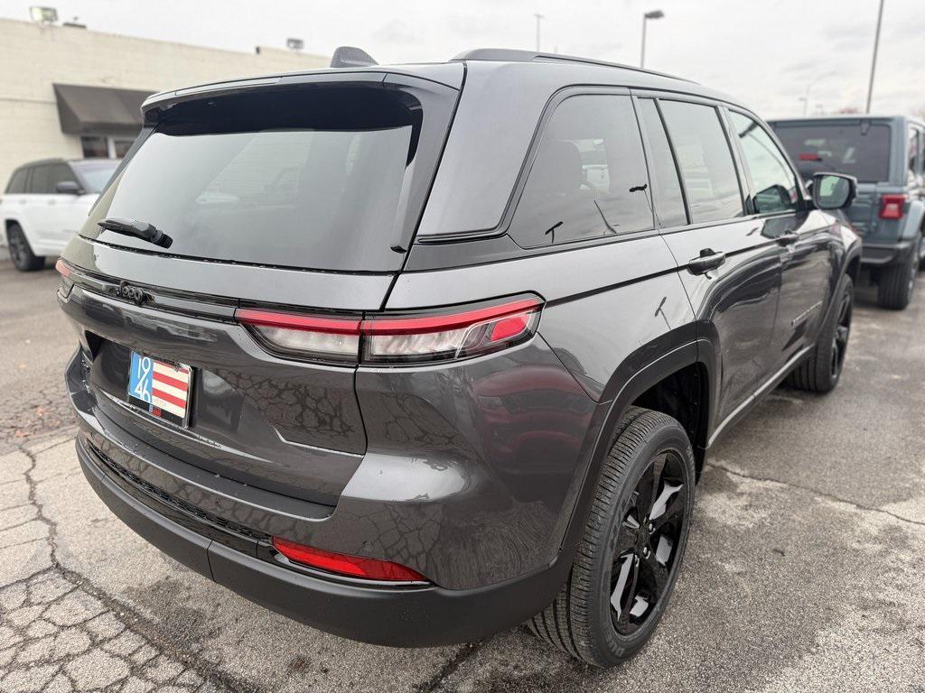 new 2025 Jeep Grand Cherokee car, priced at $43,528