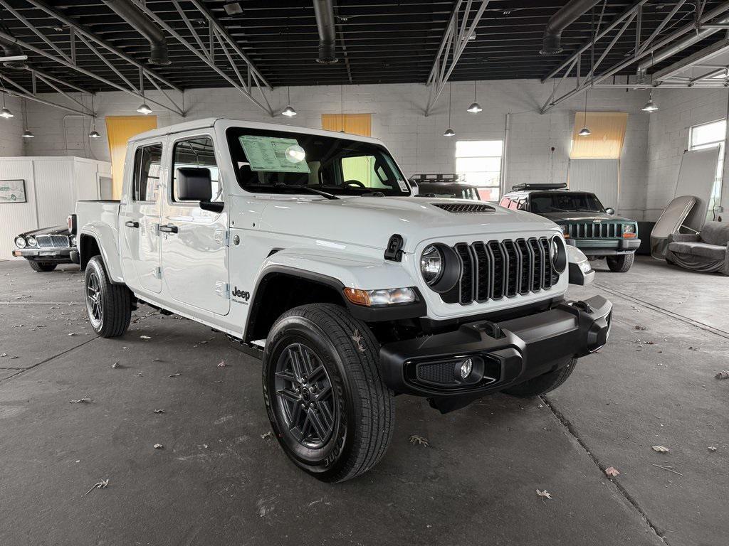 new 2026 Jeep Gladiator car, priced at $44,966