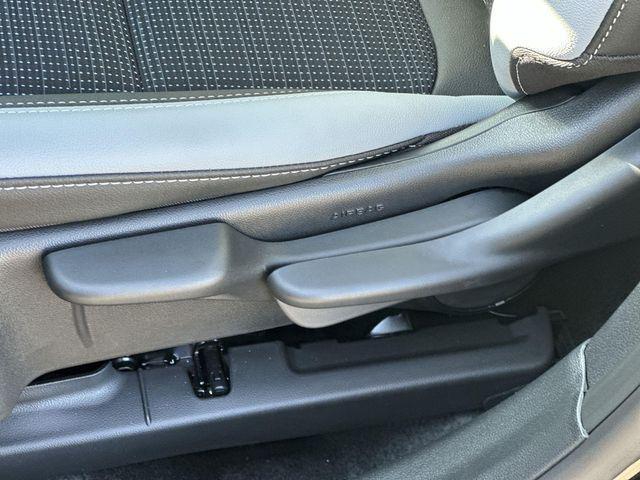 new 2025 Buick Envista car, priced at $20,926