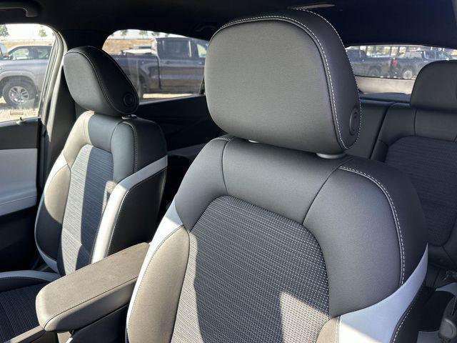 new 2025 Buick Envista car, priced at $20,926