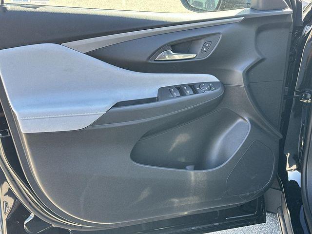 new 2025 Buick Envista car, priced at $20,926