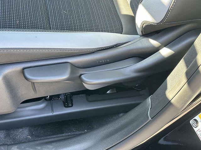 new 2025 Buick Envista car, priced at $20,926