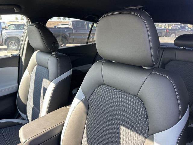 new 2025 Buick Envista car, priced at $20,926