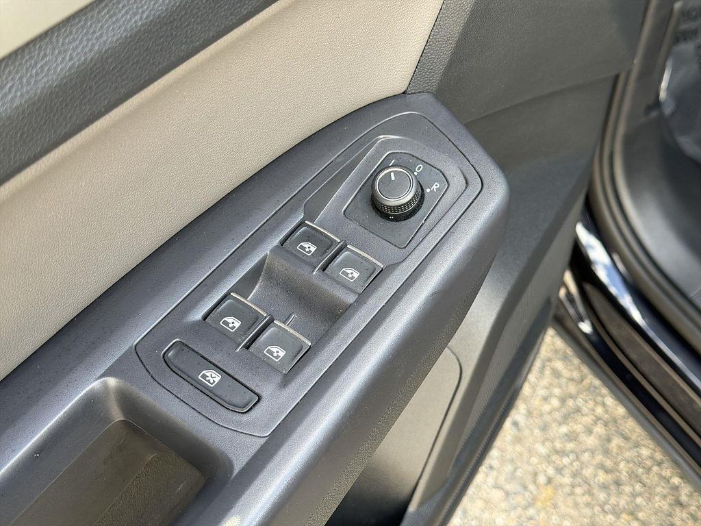 used 2021 Volkswagen Atlas Cross Sport car, priced at $18,619