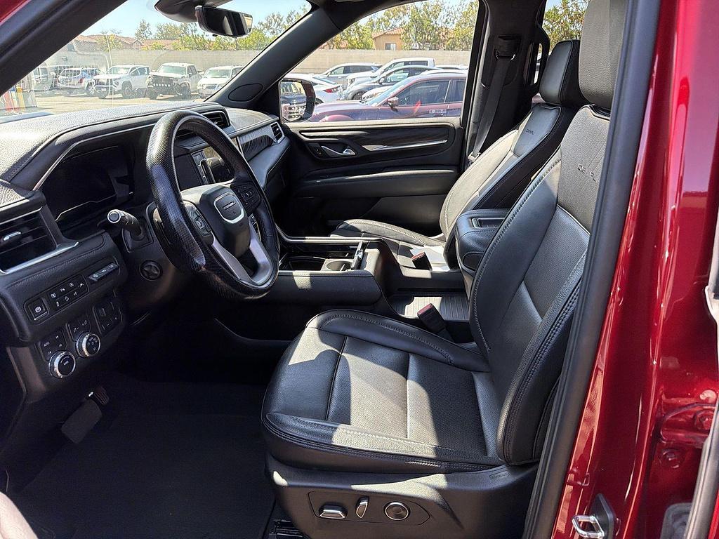used 2024 GMC Yukon car, priced at $69,247