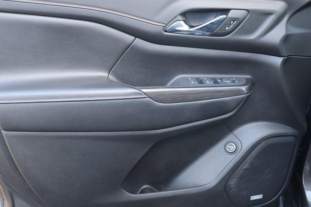 used 2019 GMC Acadia car, priced at $18,000