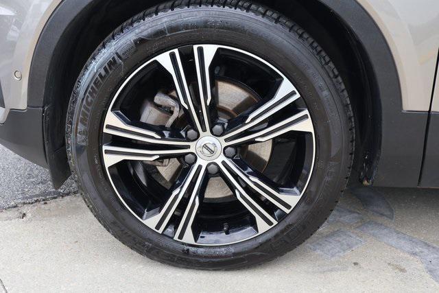 used 2020 Volvo XC40 car, priced at $19,500