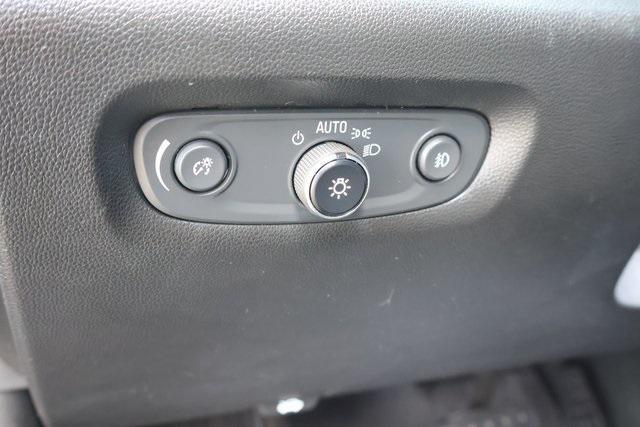 used 2020 Chevrolet Traverse car, priced at $17,000