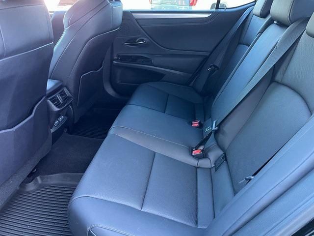 used 2023 Lexus ES 350 car, priced at $38,500
