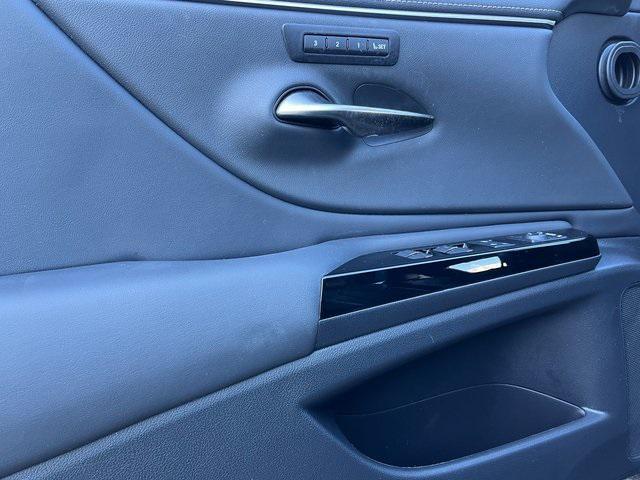 used 2023 Lexus ES 350 car, priced at $38,500