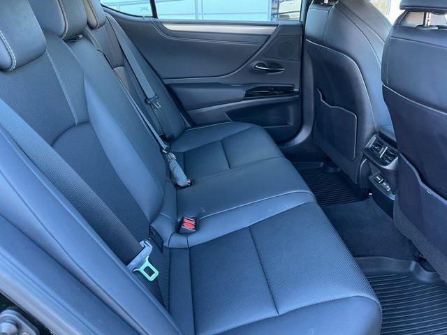 used 2023 Lexus ES 350 car, priced at $38,500