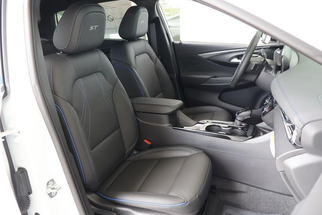 new 2026 Buick Envista car, priced at $31,869